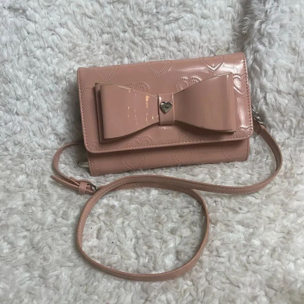 Betsey Johnson synthetic heart embossed pink patent crossbody bag Bow accent